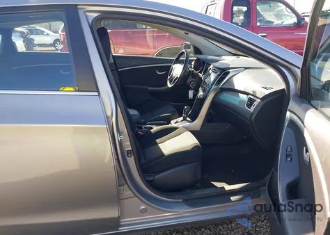 2013 Hyundai Elantra Gt z USA, uszkodzony, nr VIN KMHD35LE0DU054549